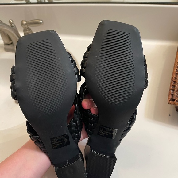 BRAND NEW Ann Klein Misty Braided Heels - Picture 4 of 5